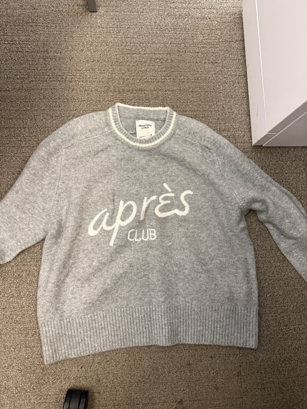 Abercrombie & Fitch Gray 'Après Club' Crewneck Sweater